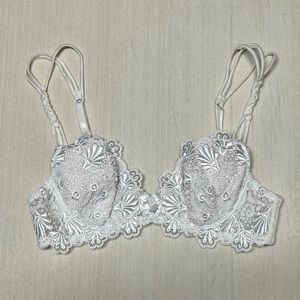 Lise charmel lace bra